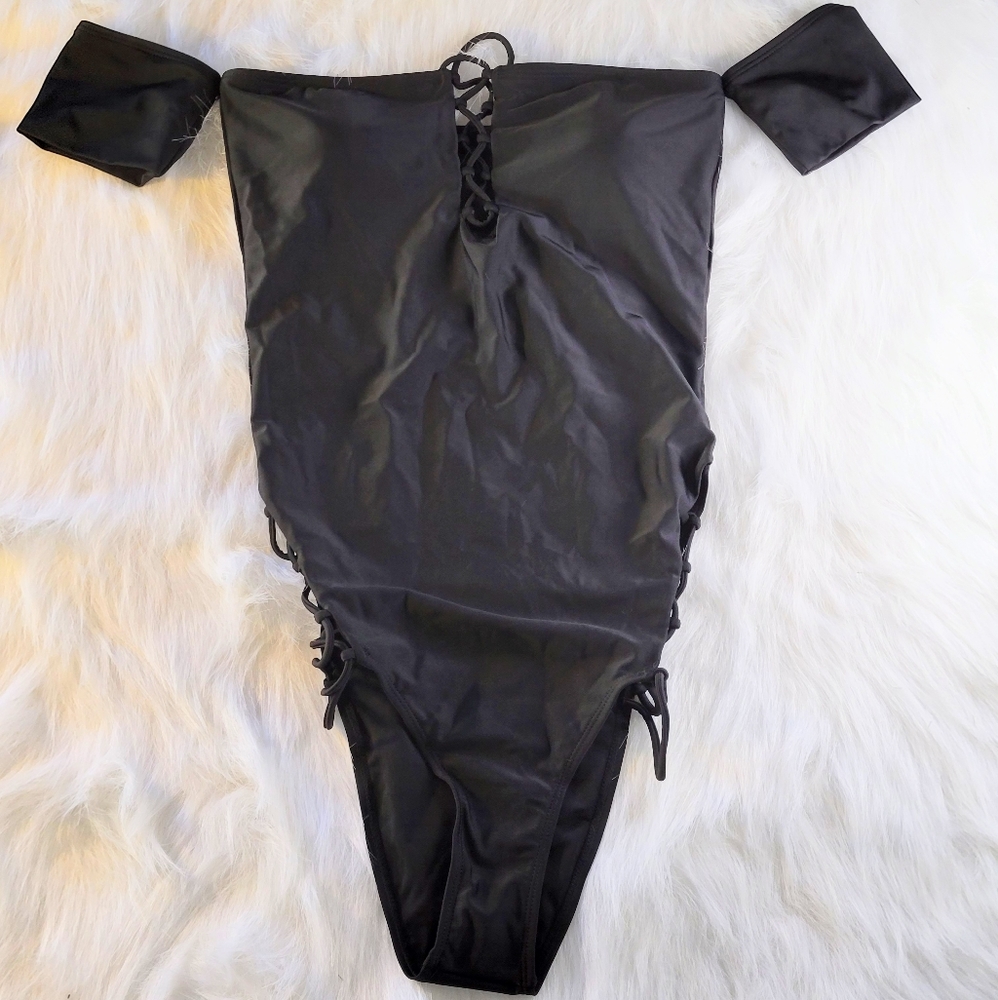 Black One Piece 🖤